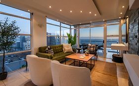 Stylish Sunlit Ocean View Oasis!
